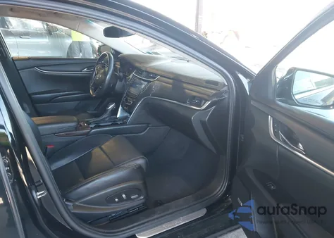 2013 Cadillac Xts W20 Livery Package z USA, uszkodzony, nr VIN 2G61W5S36D9221043